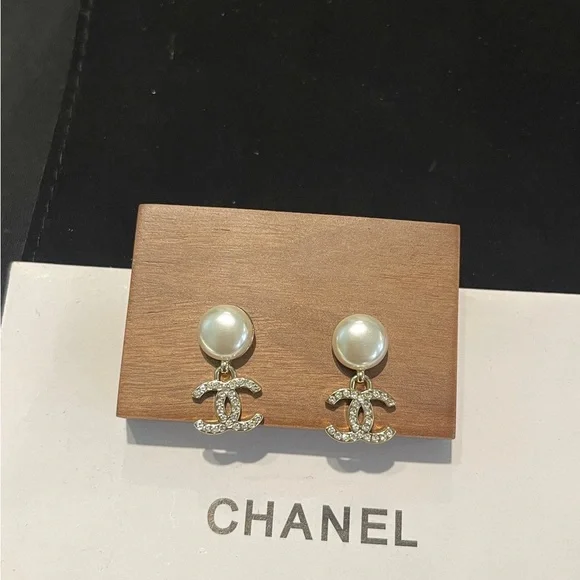 Chanel earrings - Picture 3 of 8